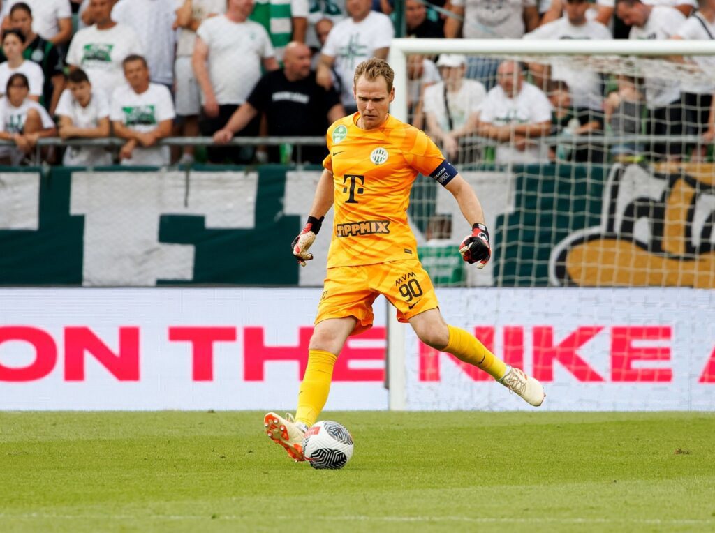 Anderson Esiti of Ferencvarosi TC, Mats Knoester of Ferencvarosi TC,  News Photo - Getty Images