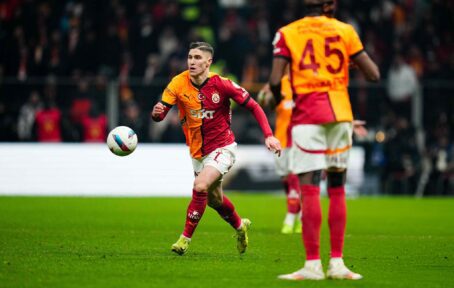 Elemzés: Valóban jobbhátvédet csinált Sallai Rolandból a Galatasaray?